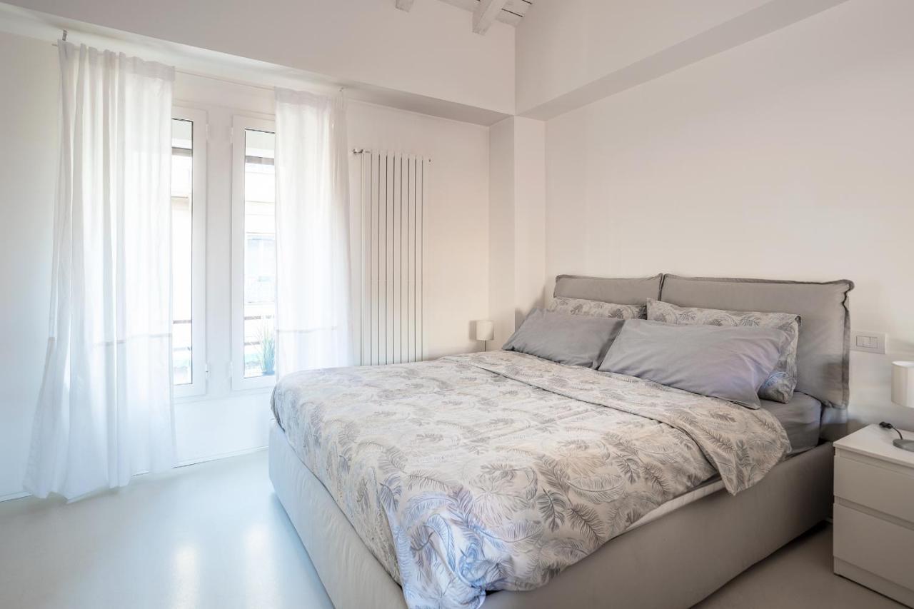 Design Loft Walking Distance Brera-duomo With Wifi+netflix *